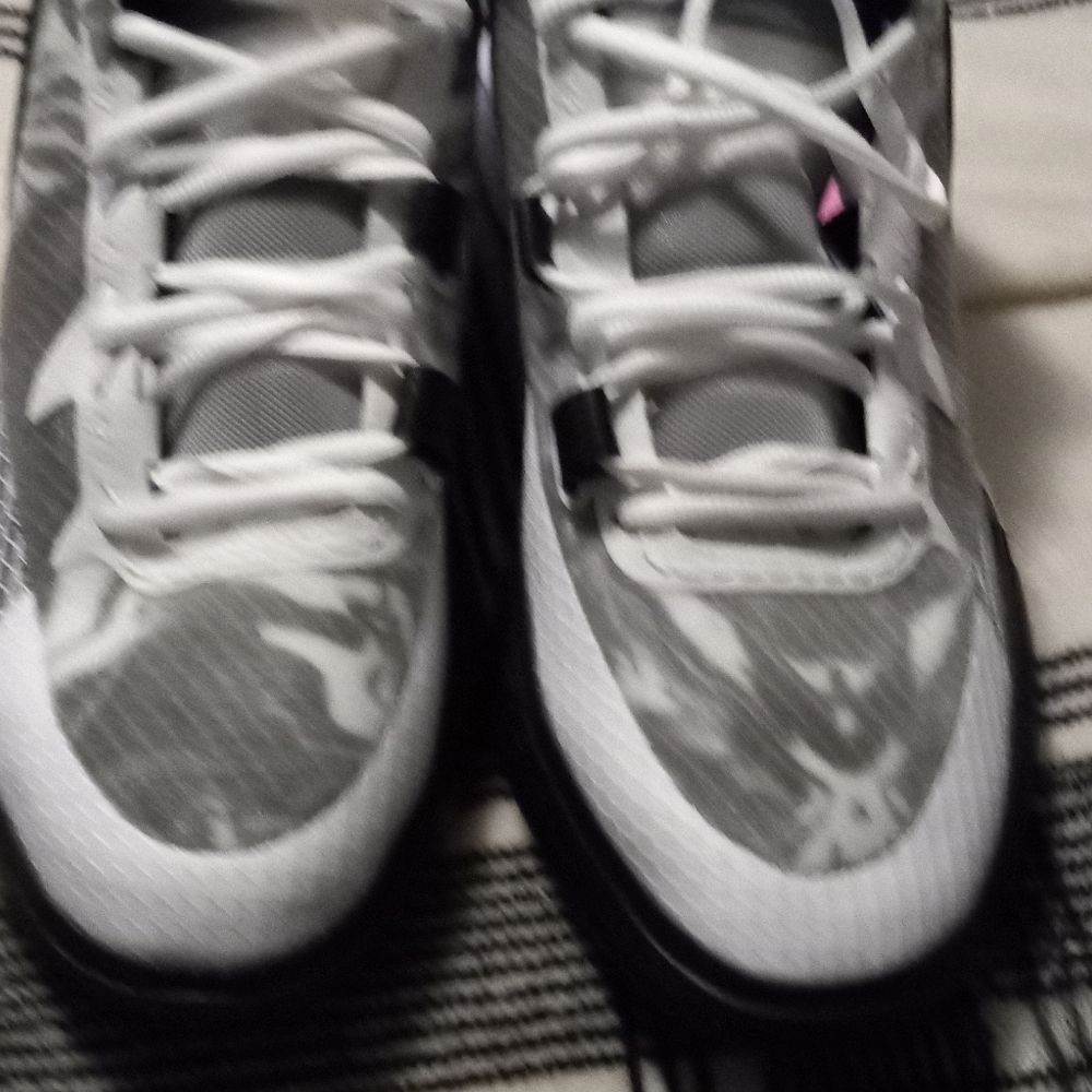 Kylie basketball shoes
